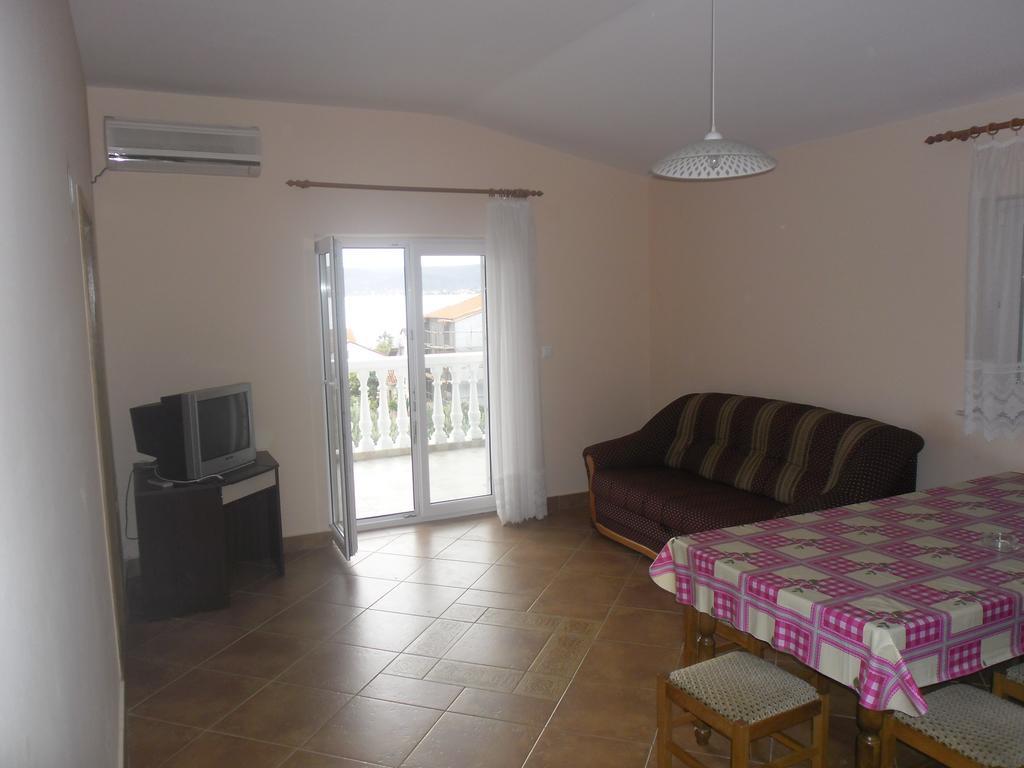 Apartments Golubic Sveti Petar  Cameră foto