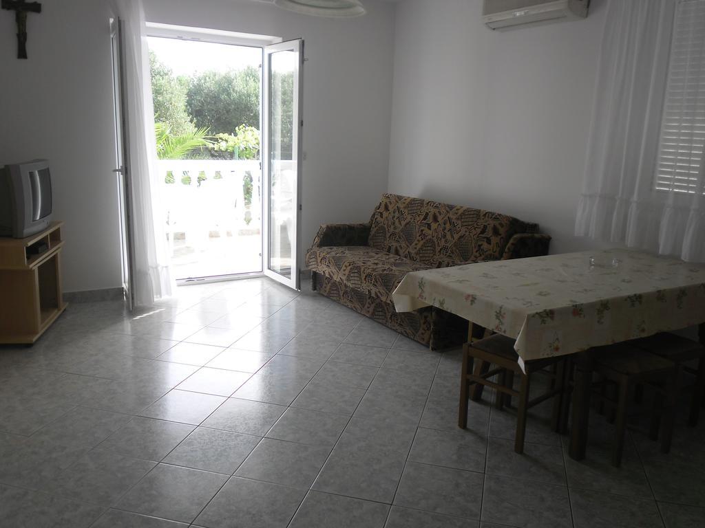 Apartments Golubic Sveti Petar  Cameră foto
